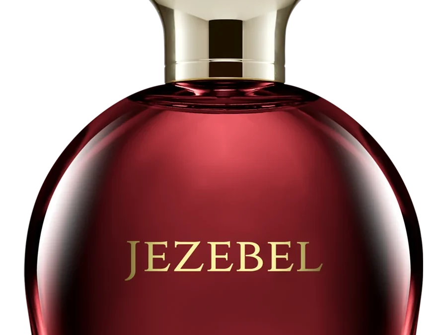 תקריב של הבושם Jezebel - בושם נשי 100 מ"ל על הזכוכית